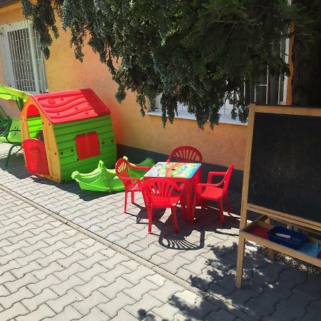 Guesthouse Zuzana Spacince Экстерьер фото