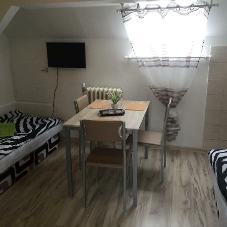 Guesthouse Zuzana Spacince Экстерьер фото