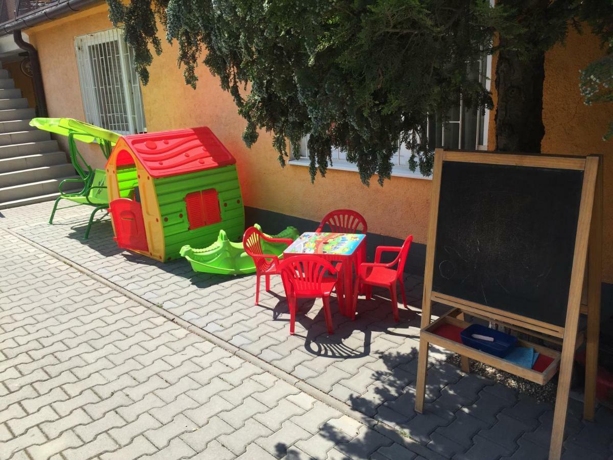Guesthouse Zuzana Spacince Экстерьер фото